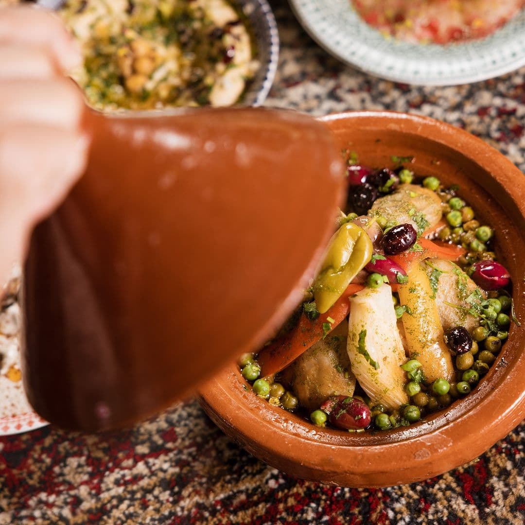 🍽️ La Symphonie Culinaire de Marrakech : Un Voyage Gastronomique Inoubliable 🇲🇦